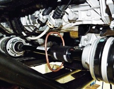 D ͯ Transmitter with strain gauge and ring stator