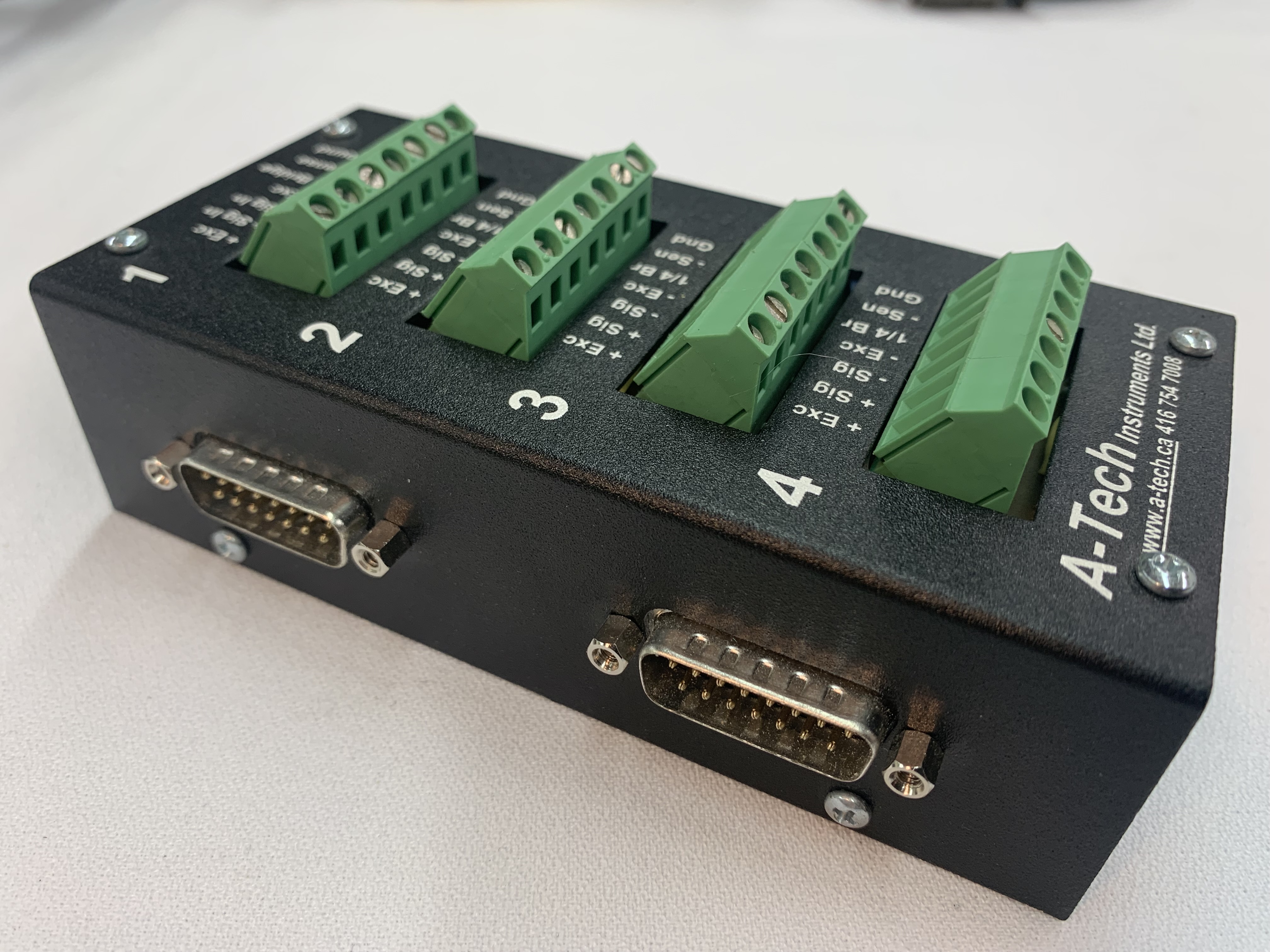 ZBXXX(4)-CD300(2), Signal / Sensor Input Termination Box