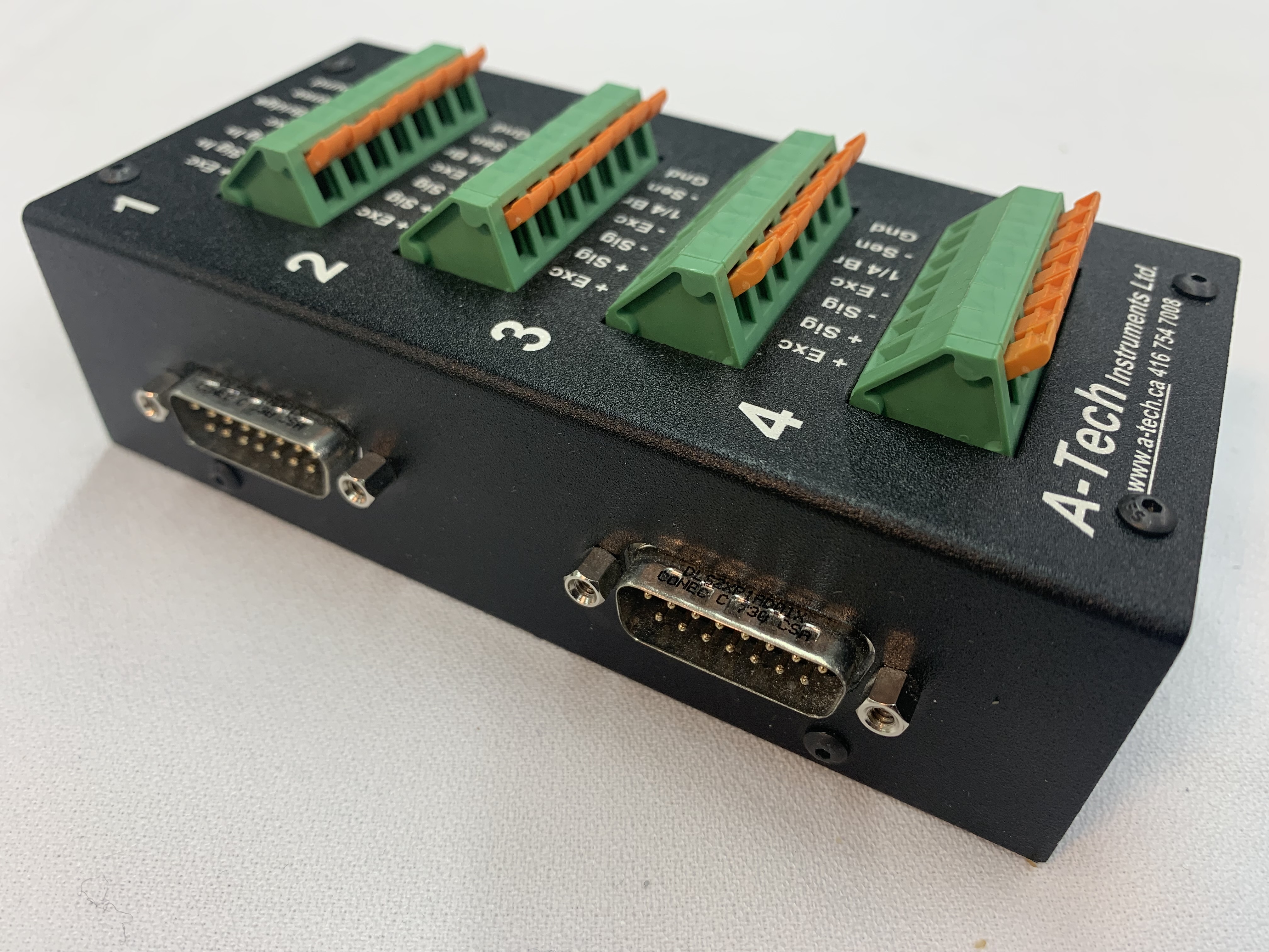 ZKXXX(4)-CD300(2) - 4 Chn Signal / Sensor Input Termination Box